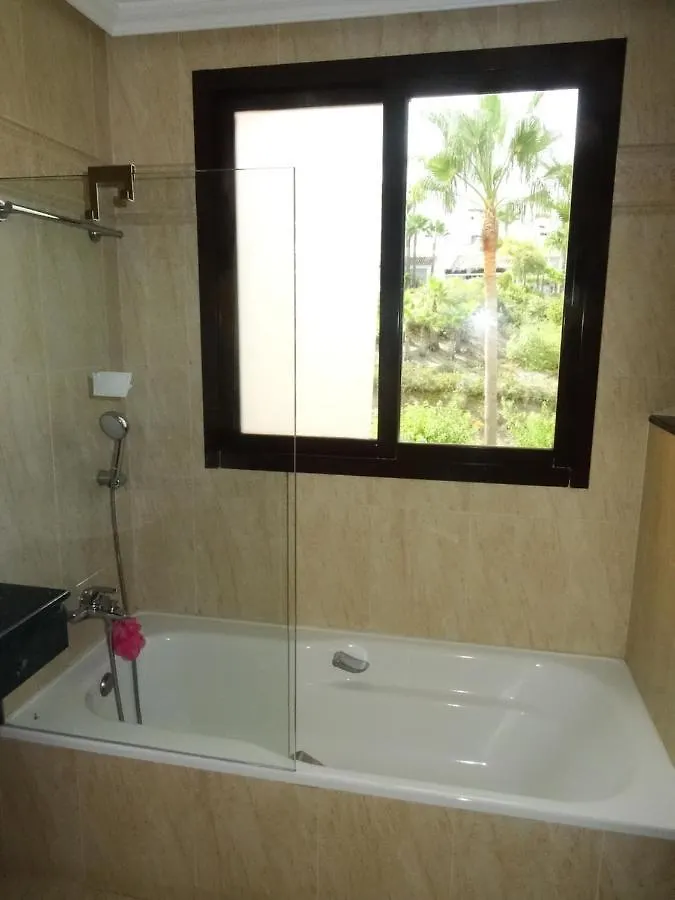 Atico Con Vista Al Mar Y Cerca Campos De Golf Apartment Estepona 0*,  Spain